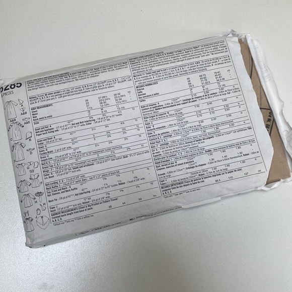 Vintage Simplicity Halloween Costumes Pattern 8285 - Picture 3 of 4